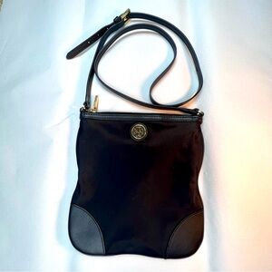 Tory Burch Black Dena Crossbody Vinyl & Leather Purse Gold Logo Adj Strap